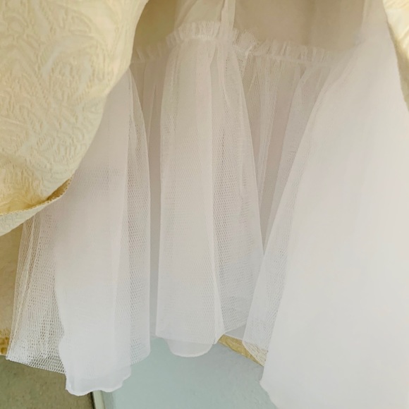 American Princess Gold Dress 👸👑 - Picture 5 of 8